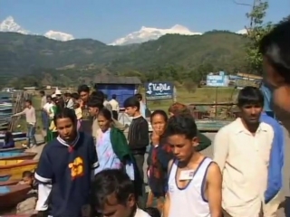 golden globe. collection. film 14: nepal. mountain country. buddha's homeland (2008)